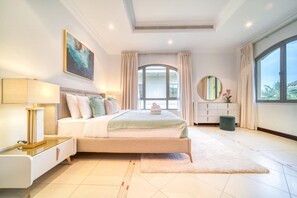 วิลล่า, สูบบุหรี่ได้ | 5 ห้องนอน