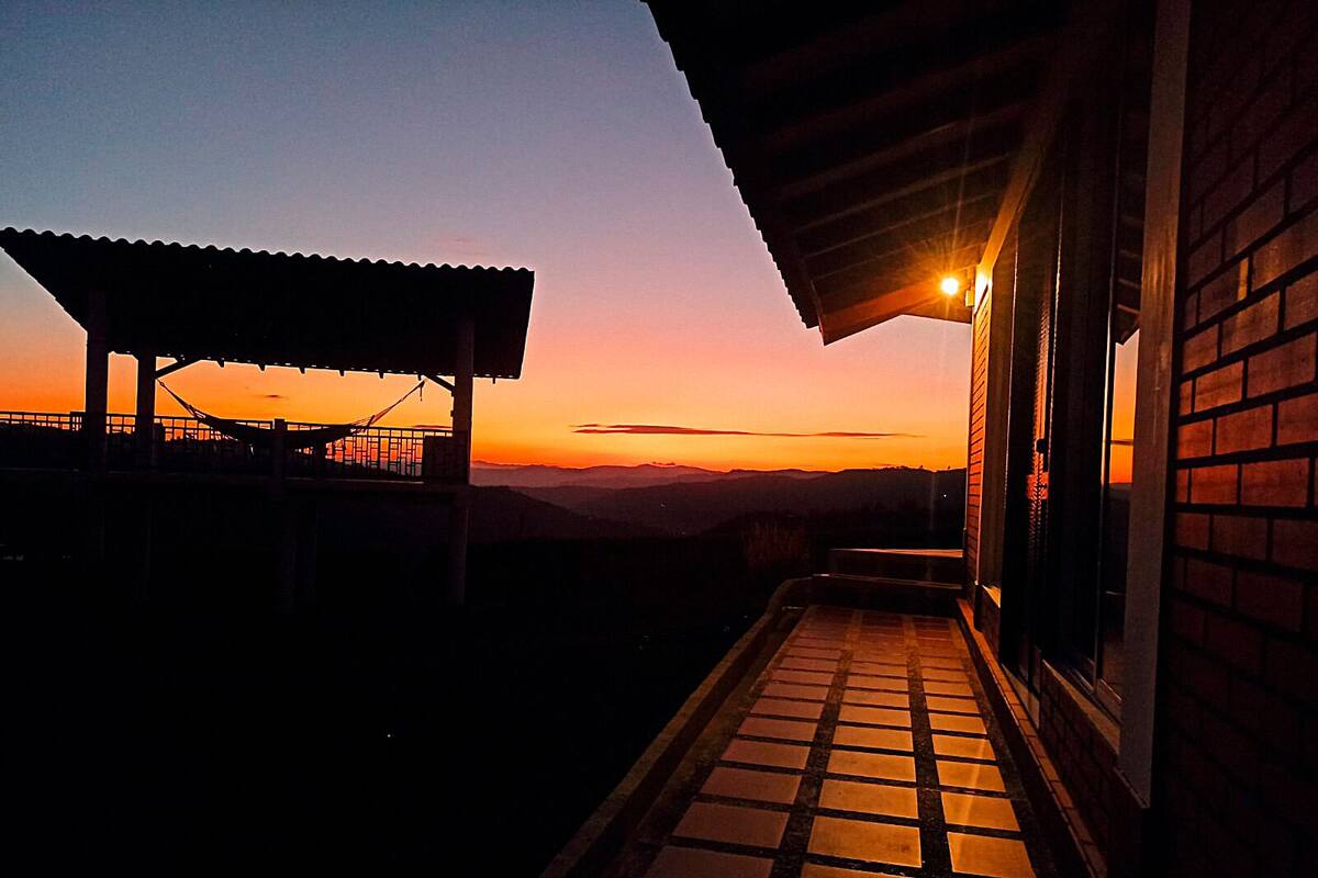 Quarto triplo conforto, 2 quartos, vista para a montanha | Vista para a montanha