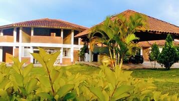 Fachada del alojamiento