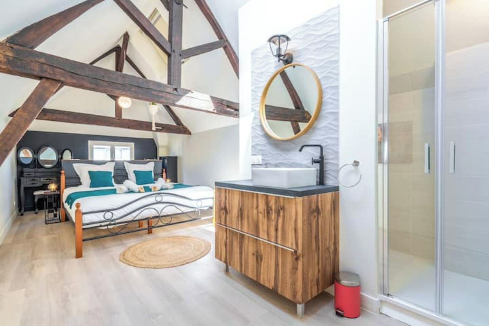 3 bedrooms, WiFi, bed sheets