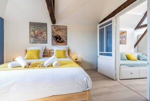 3 bedrooms, WiFi, bed sheets