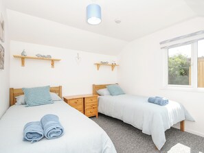 2 habitaciones, decoración personalizada y muebles diferentes 