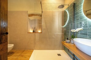 Lejlighed | Badeværelse | Bidet, håndklæder