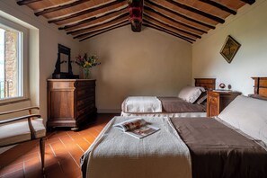 Apartment | 2 bedrooms, free WiFi, bed sheets