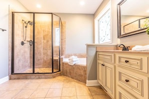 Hair dryer, towels - Perfect Pinehurst Getaway: 2.5 Miles to Pinehurst Resort (Pinehurst)