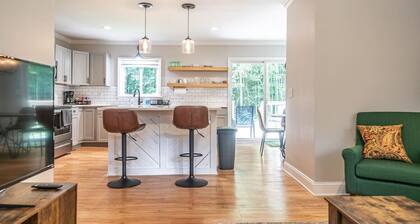 Entire Home - Walkable to Downtown Southern Pines - Local Gem