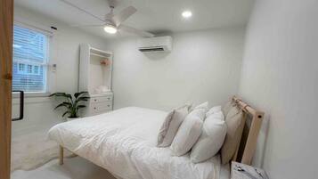 1 makuuhuone, silitysrauta/-lauta, Wi-Fi, vuodevaatteet