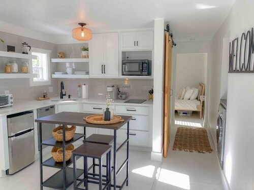 Solitude at The Shire 255 - Unit D - Downtown!