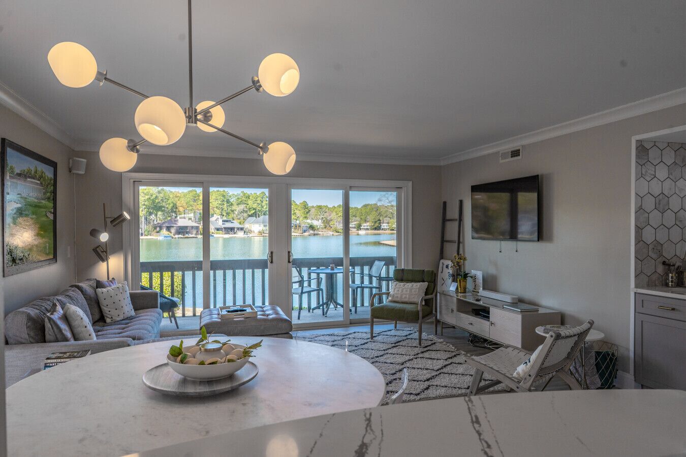 Smart TV, books, offices