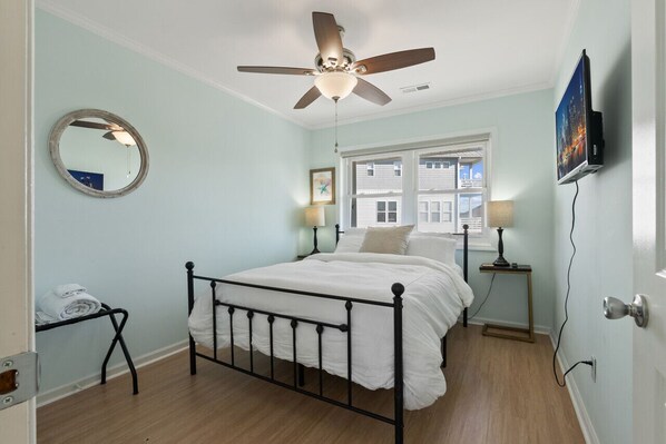 3 bedrooms, iron/ironing board, free WiFi, bed sheets