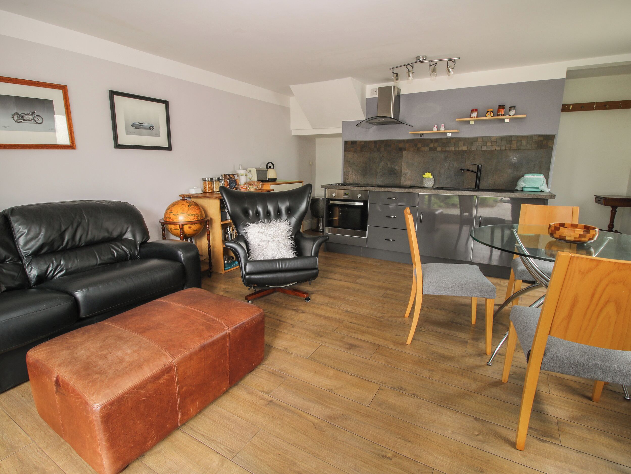 Cottage | Living area