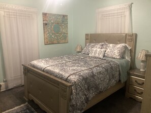 2 chambres, fer et planche à repasser, Wi-Fi gratuit, draps fournis