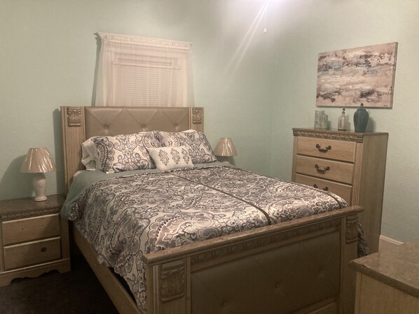 2 habitaciones, tabla de planchar con plancha y wifi gratis 