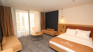 Chambre Triple Familiale | Chambres insonorisées, Wi-Fi gratuit