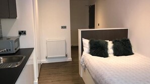 1 bedroom, free WiFi, bed sheets - Remarkable 1-bed Apartment in Sheffield (Sheffield)