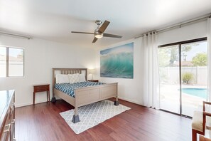 3 bedrooms, iron/ironing board, internet, bed sheets