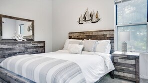 4 bedrooms, iron/ironing board, WiFi, bed sheets