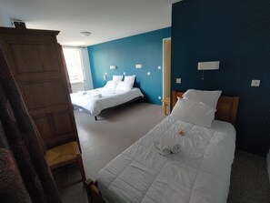 Comfort Room | 1 bedroom, free WiFi - 1799 Rte des Écharmeaux (Ranchal)