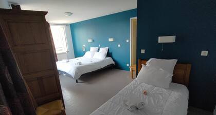 1799 Rte des Écharmeaux