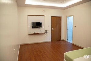 Chambre Prestige | Système d’insonorisation, fer et planche à repasser