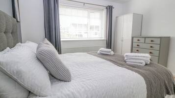 2 bedrooms, individually decorated, individually furnished, free WiFi