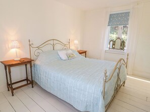 4 bedrooms, individually decorated, individually furnished, free WiFi - Gorphwysfa (Beaumaris)