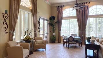 House, 4 Bedrooms | Interior