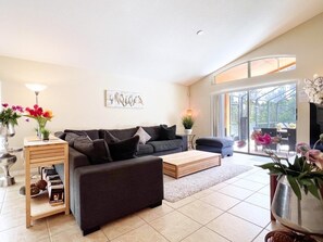 House, 4 Bedrooms | Living area - Spacious Family Pool Home With Game Room-588ocb 4 Bedroom Home by RedAwning (Davenport)