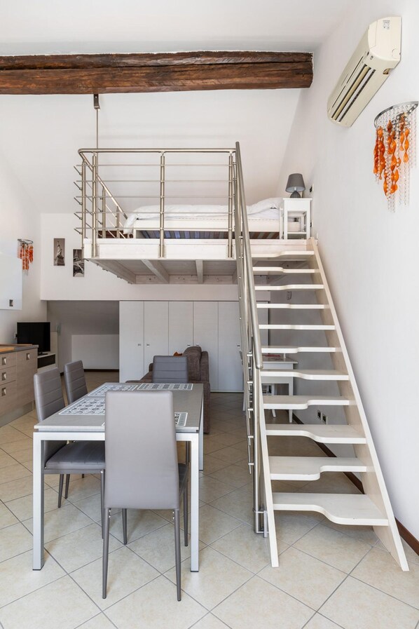 House | 1 bedroom