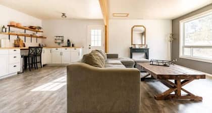 The Farmhouse on Union Road Wine Trail