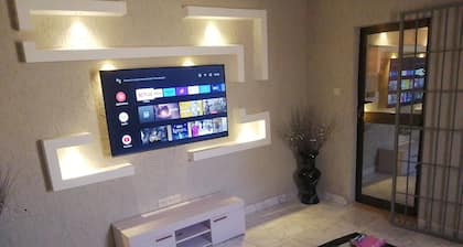Appartement Luxueux à Deux pas de Colombe de la Paix:netflix,wifi, eau Chaude