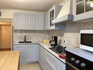 Fridge, microwave, oven, stovetop - Dolomia Flat (Villagrande)