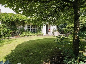Property grounds - The Old House (Windermere)