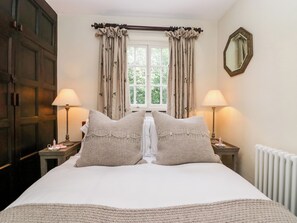 2 bedrooms, individually decorated, individually furnished, free WiFi - The Old House (Windermere)