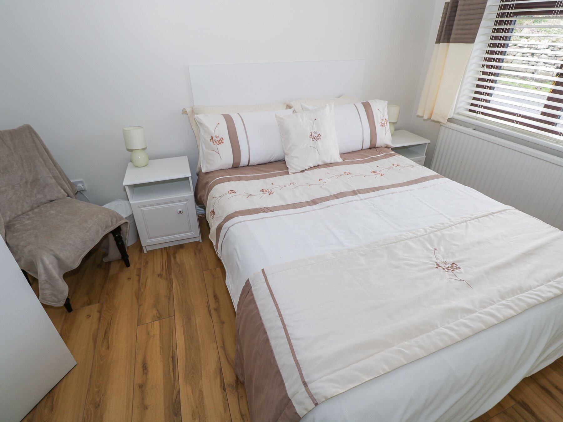 Casa de campo | 2 habitaciones, decoración personalizada y muebles diferentes 