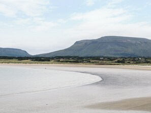 Property grounds - Daffodil Cottage (Grange)