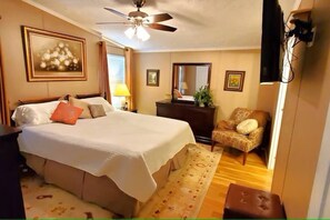 3 bedrooms, iron/ironing board, Internet, bed sheets