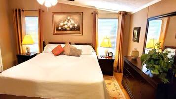 3 chambres, fer et planche Ă repasser, accĂšs Internet, draps fournis