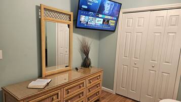 1 camera, ferro/asse da stiro, accesso a Internet, lenzuola