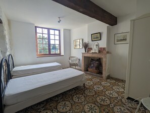 6 Schlafzimmer, Bügeleisen/Bügelbrett, Reisekinderbett, kostenloses WLAN