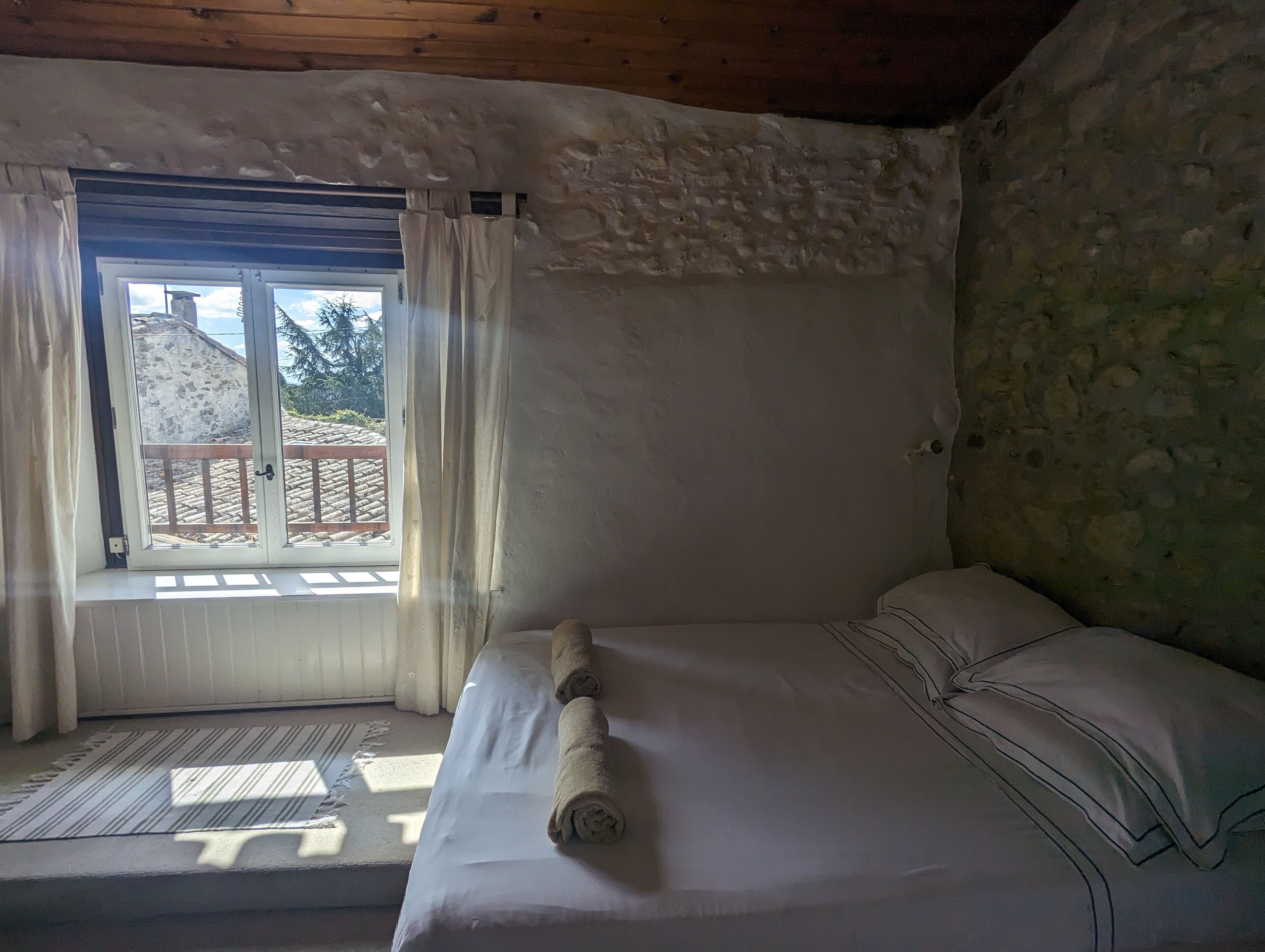 6 chambres, fer et planche à repasser, lit parapluie, Wi-Fi gratuit