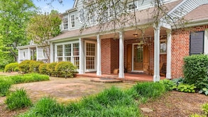 Exterior - The Emory House (Meadowview)