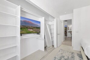 3 chambres, fer et planche à repasser, Wi-Fi, draps fournis
