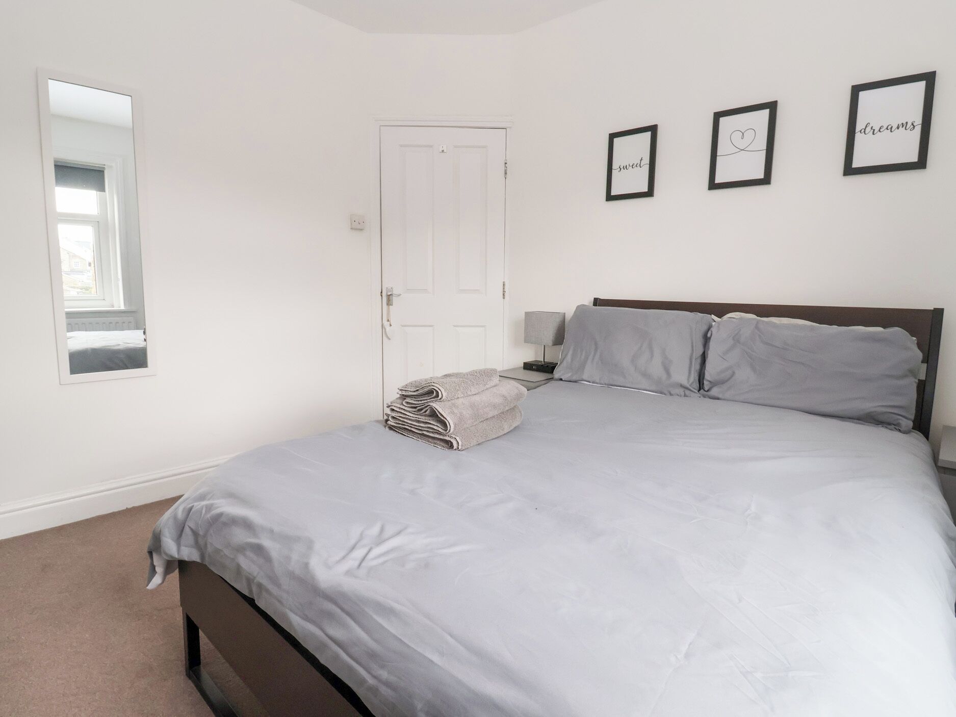 2 bedrooms, individually decorated, individually furnished, free WiFi