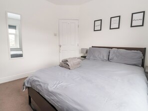 2 bedrooms, individually decorated, individually furnished, free WiFi