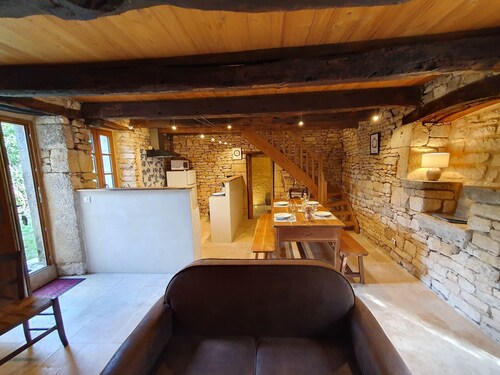 Maison Typique en Pierre du Quercy Avec Piscine