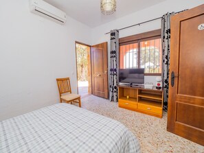 2 habitaciones, tabla de planchar con plancha y wifi gratis 
