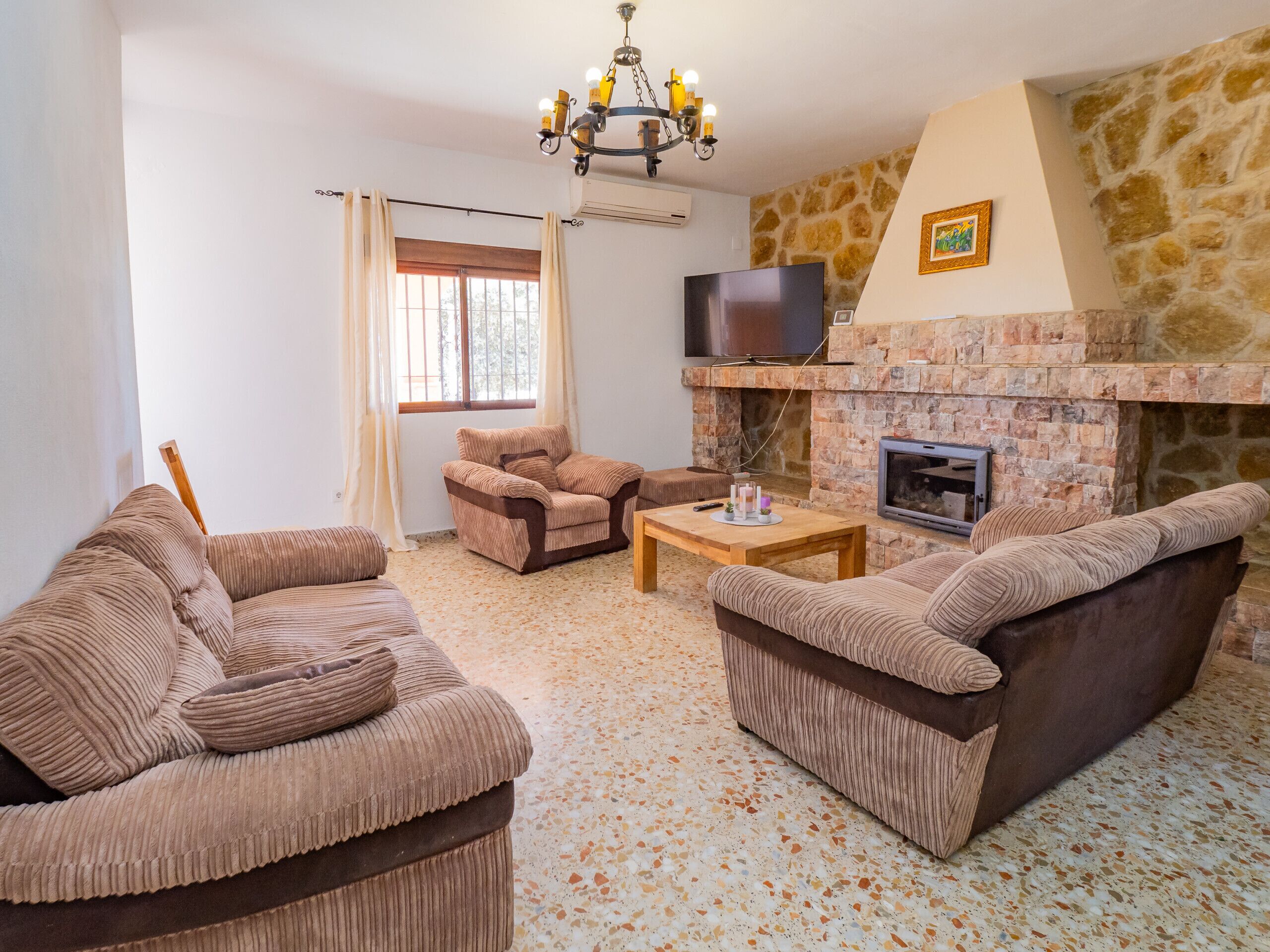 Televisión, futbolito y tenis de mesa 