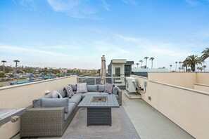 Terrace/patio - 3 Story Condo with Rooftop Area.  Just one block from the beach! (Oceanside)