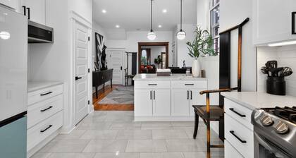 The Hearth! On site parking! Minutes to restaurants, groceries and nightlife.